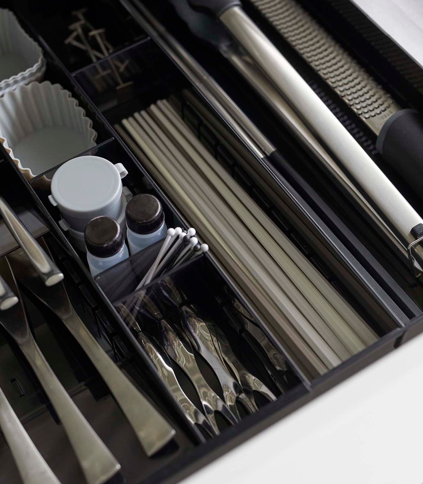 Expandable Cutlery Organizer - Large