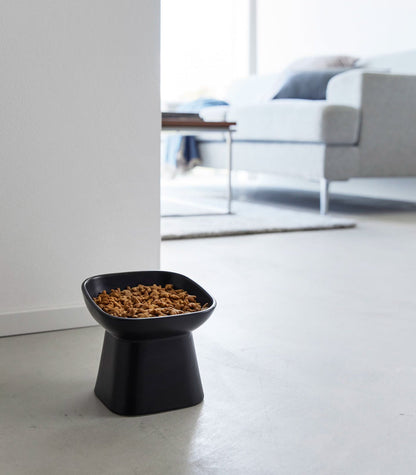 Tilted Pet Food Bowl